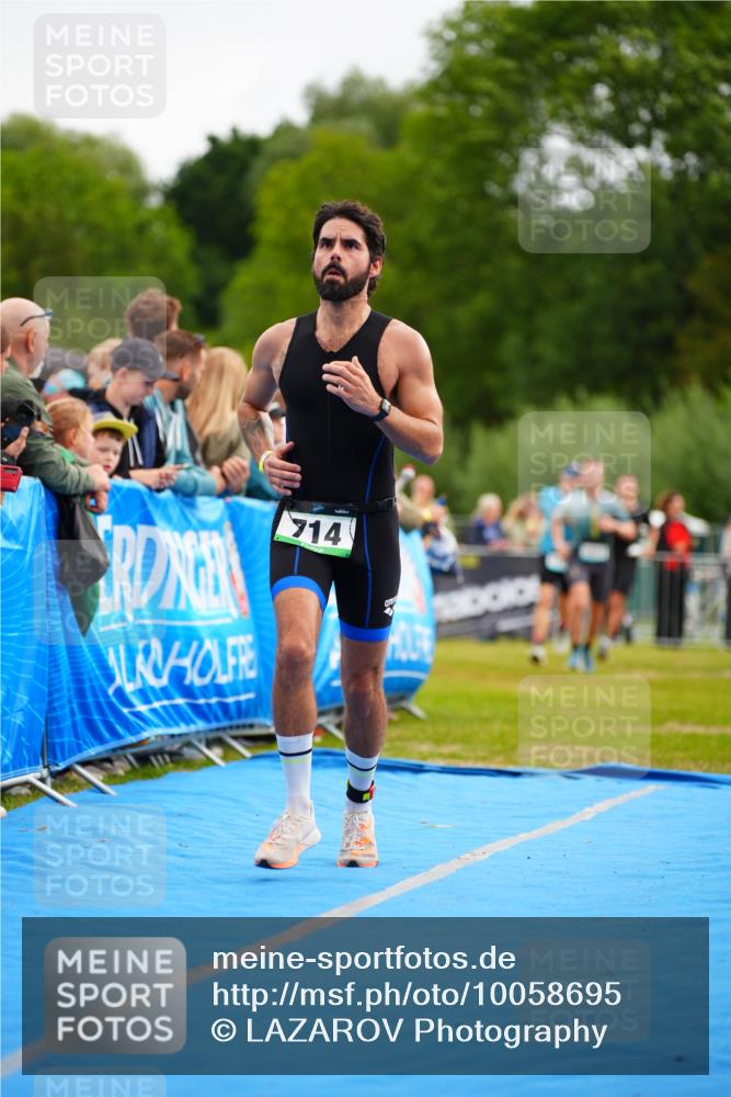 30.08.2026 - Elbe Triathlon Hamburg LAZAROV Photography http://msf.ph/oto/10058695 30.08.2026 11:30:38 Ziel 714, 827, 968, 1012, 1152 meine-sportfotos.de