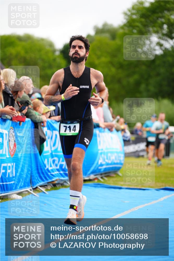 30.08.2026 - Elbe Triathlon Hamburg LAZAROV Photography http://msf.ph/oto/10058698 30.08.2026 11:30:39 Ziel 714, 827, 968, 1012, 1152 meine-sportfotos.de