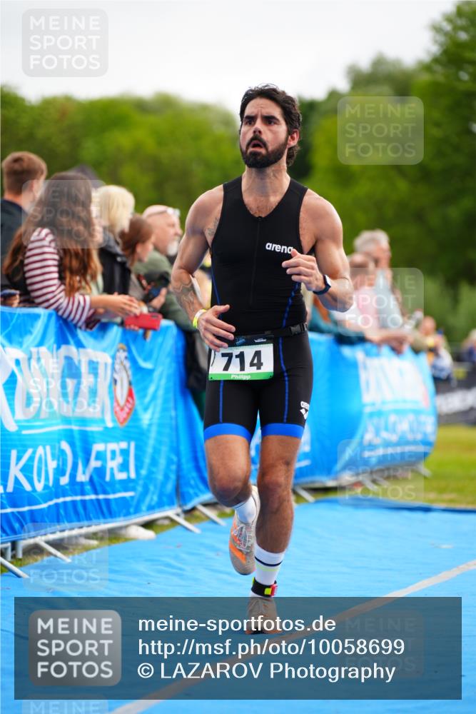 30.08.2026 - Elbe Triathlon Hamburg LAZAROV Photography http://msf.ph/oto/10058699 30.08.2026 11:30:39 Ziel 714, 827, 968, 1012, 1152 meine-sportfotos.de