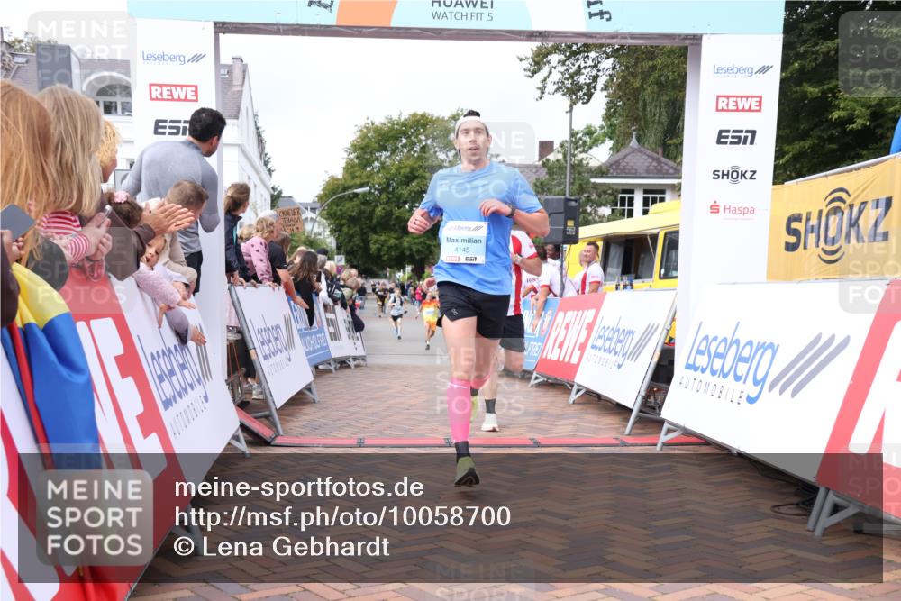 30.08.2026 - Blankeneser Heldenlauf Lena Gebhardt http://msf.ph/oto/10058700 30.08.2026 12:23:18 Ziel 4145, 4163, 4359 meine-sportfotos.de