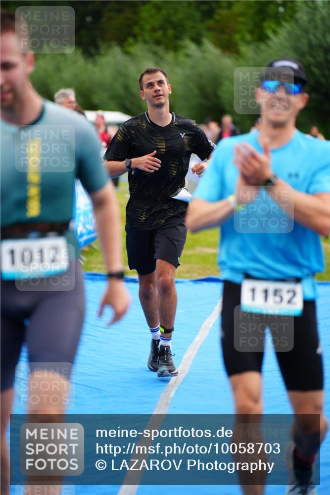 30.08.2026 - Elbe Triathlon Hamburg LAZAROV Photography http://msf.ph/oto/10058703 30.08.2026 11:30:46 Ziel 968, 1012, 1152 meine-sportfotos.de