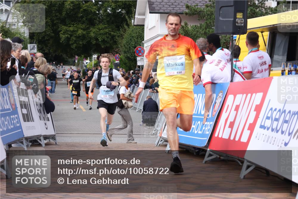 30.08.2026 - Blankeneser Heldenlauf Lena Gebhardt http://msf.ph/oto/10058722 30.08.2026 12:23:22 Ziel 4145, 4163, 4282, 4359 meine-sportfotos.de