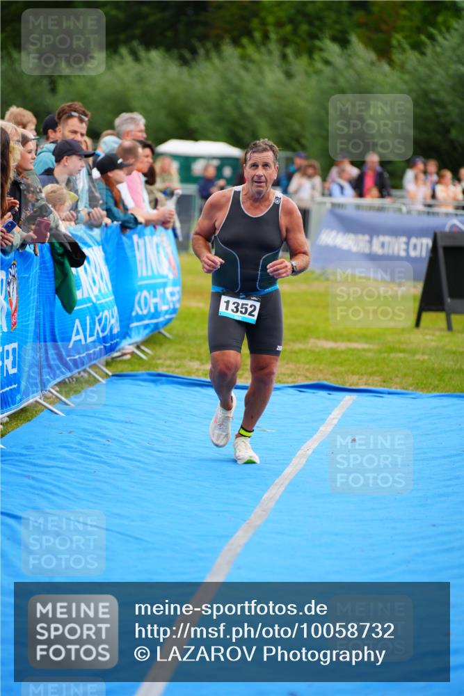 30.08.2026 - Elbe Triathlon Hamburg LAZAROV Photography http://msf.ph/oto/10058732 30.08.2026 11:31:13 Ziel 1352 meine-sportfotos.de