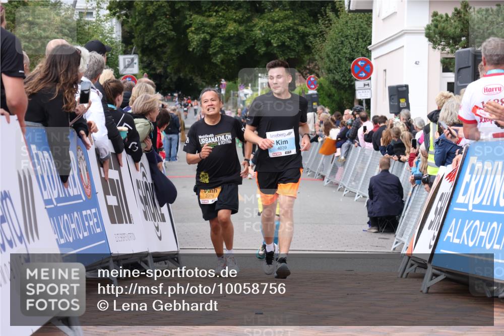 30.08.2026 - Blankeneser Heldenlauf Lena Gebhardt http://msf.ph/oto/10058756 30.08.2026 12:23:30 Ziel 2378, 4039, 4163, 4282 meine-sportfotos.de