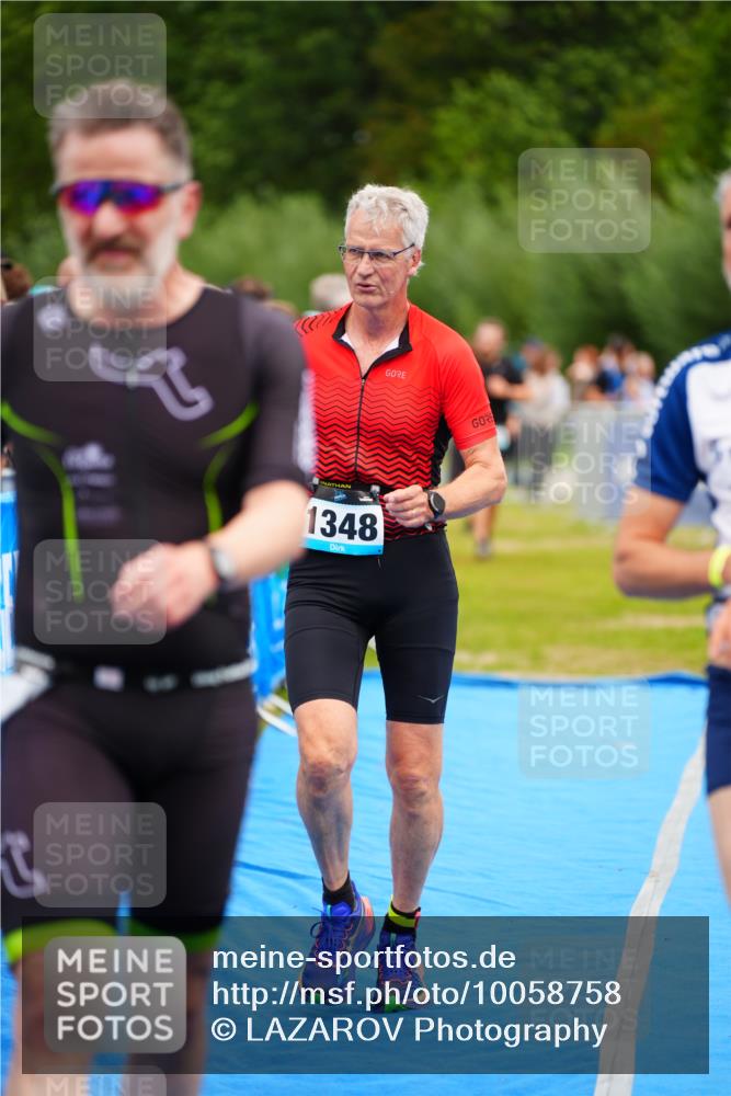 30.08.2026 - Elbe Triathlon Hamburg LAZAROV Photography http://msf.ph/oto/10058758 30.08.2026 11:31:53 Ziel 711, 1016, 1308, 1348 meine-sportfotos.de