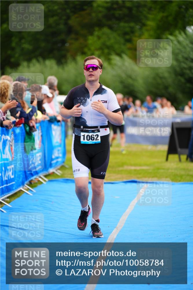 30.08.2026 - Elbe Triathlon Hamburg LAZAROV Photography http://msf.ph/oto/10058784 30.08.2026 11:32:09 Ziel 729, 1026, 1062, 1170 meine-sportfotos.de