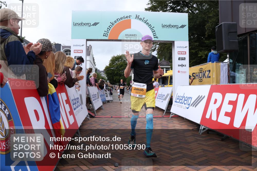 30.08.2026 - Blankeneser Heldenlauf Lena Gebhardt http://msf.ph/oto/10058790 30.08.2026 12:23:38 Ziel 2378, 2661, 2877, 4039 meine-sportfotos.de