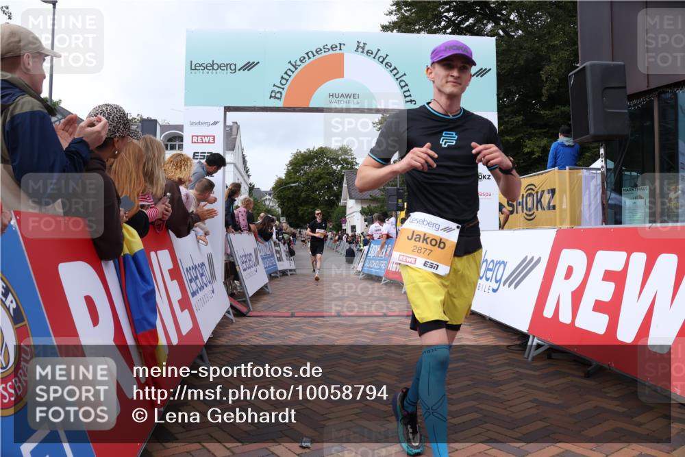 30.08.2026 - Blankeneser Heldenlauf Lena Gebhardt http://msf.ph/oto/10058794 30.08.2026 12:23:38 Ziel 2378, 2661, 2877, 4039 meine-sportfotos.de