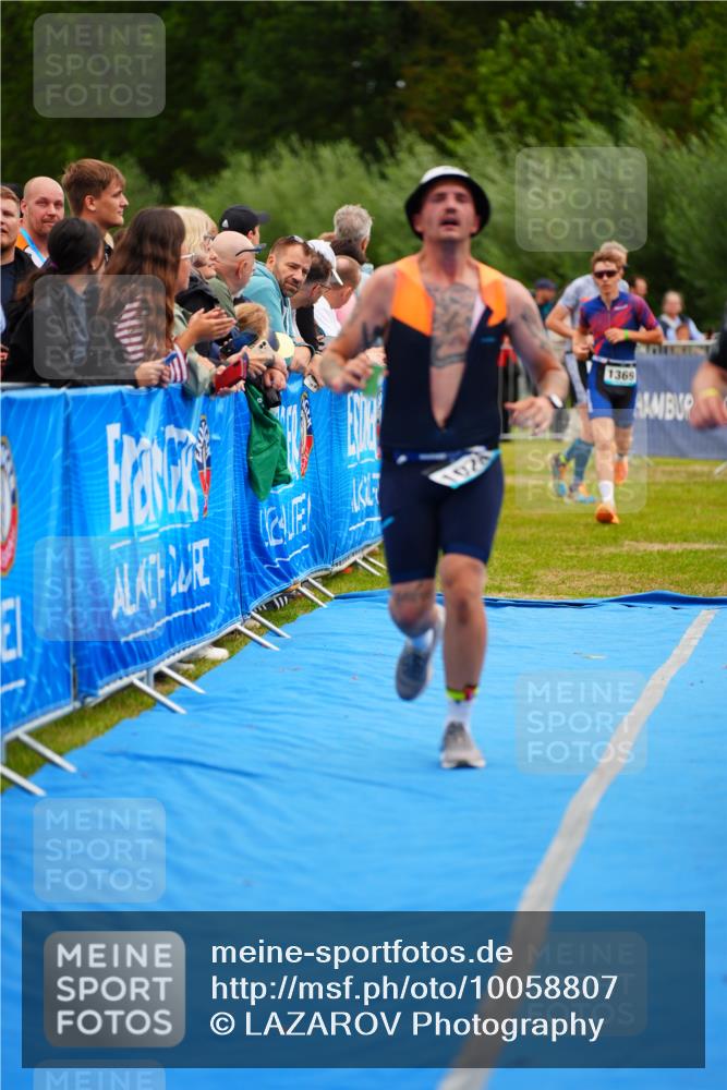 30.08.2026 - Elbe Triathlon Hamburg LAZAROV Photography http://msf.ph/oto/10058807 30.08.2026 11:32:17 Ziel 716, 729, 1026, 1170, 1369, 1438 meine-sportfotos.de