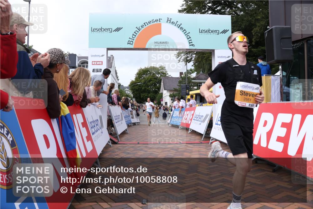 30.08.2026 - Blankeneser Heldenlauf Lena Gebhardt http://msf.ph/oto/10058808 30.08.2026 12:23:41 Ziel 2378, 2661, 2877, 4039, 4094 meine-sportfotos.de