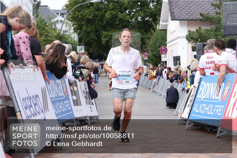 30.08.2026 - Blankeneser Heldenlauf Lena Gebhardt http://msf.ph/oto/10058811 30.08.2026 12:23:42 Ziel 2378, 2661, 2877, 4039, 4094 meine-sportfotos.de