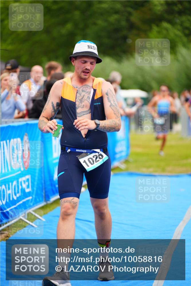 30.08.2026 - Elbe Triathlon Hamburg LAZAROV Photography http://msf.ph/oto/10058816 30.08.2026 11:32:19 Ziel 716, 729, 1026, 1369, 1438 meine-sportfotos.de