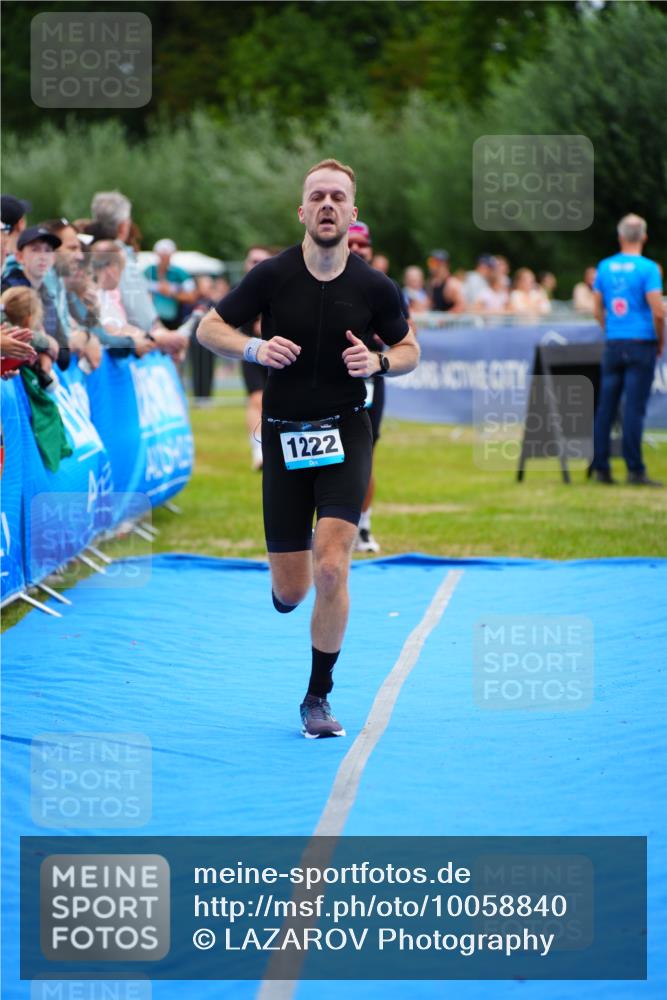 30.08.2026 - Elbe Triathlon Hamburg LAZAROV Photography http://msf.ph/oto/10058840 30.08.2026 11:32:31 Ziel 509, 690, 1086, 1189, 1222 meine-sportfotos.de