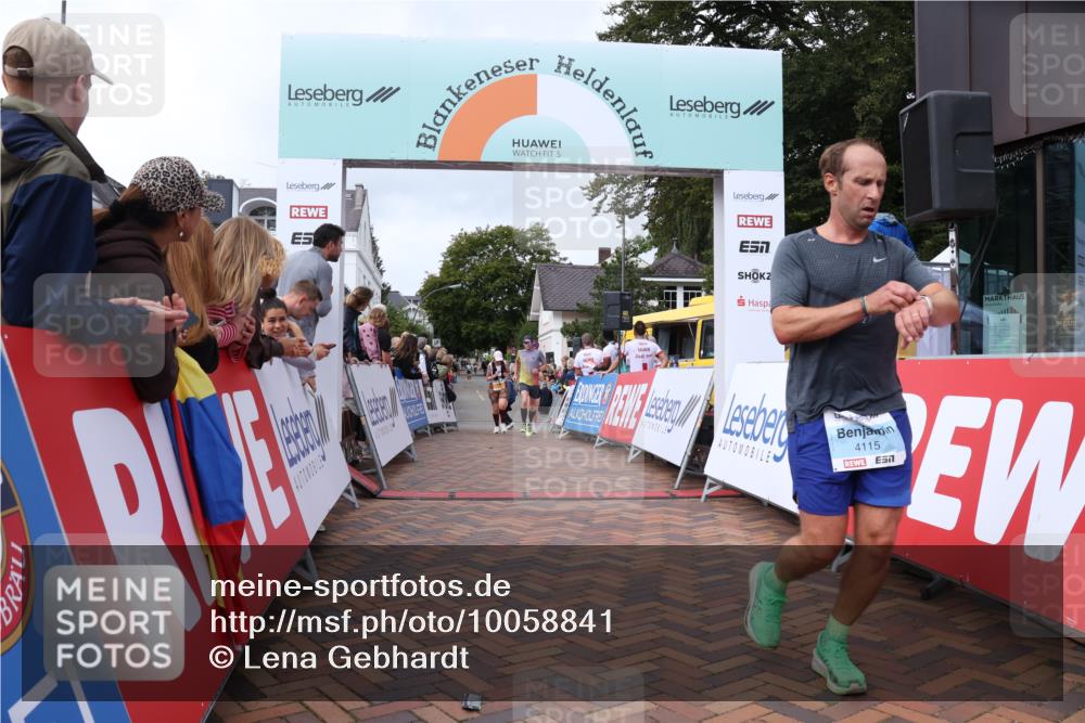 30.08.2026 - Blankeneser Heldenlauf Lena Gebhardt http://msf.ph/oto/10058841 30.08.2026 12:23:52 Ziel 2075, 2489, 4015, 4115, 4462 meine-sportfotos.de
