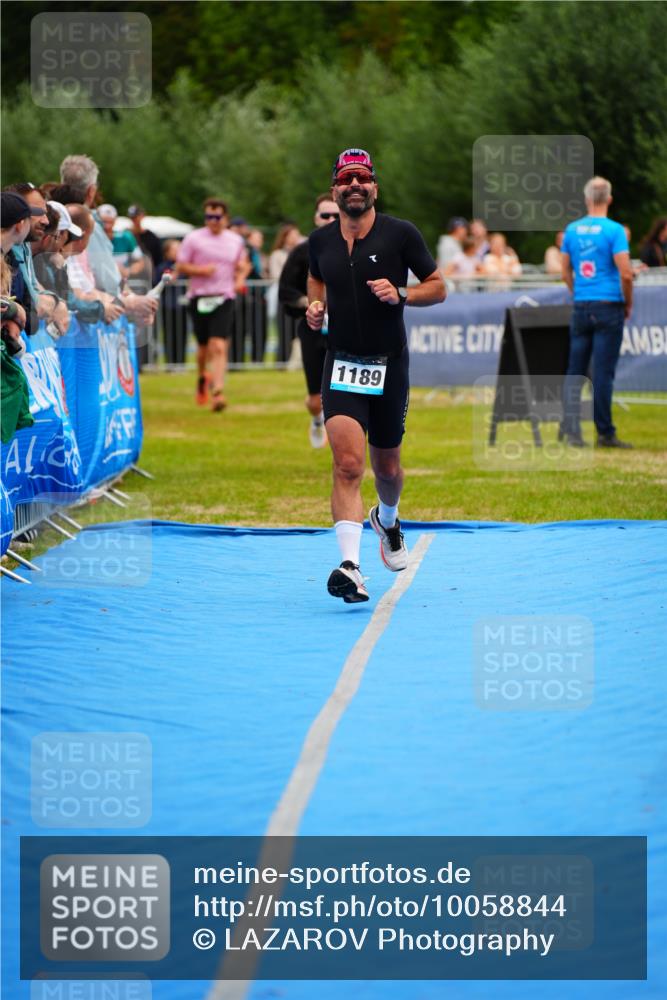 30.08.2026 - Elbe Triathlon Hamburg LAZAROV Photography http://msf.ph/oto/10058844 30.08.2026 11:32:32 Ziel 509, 690, 1086, 1189, 1222 meine-sportfotos.de