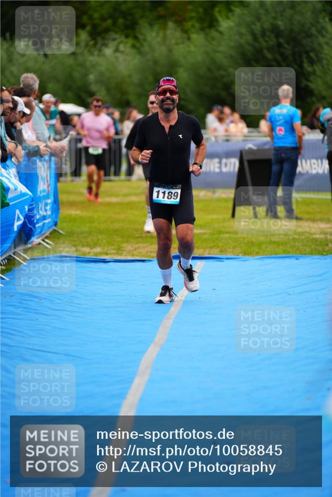 30.08.2026 - Elbe Triathlon Hamburg LAZAROV Photography http://msf.ph/oto/10058845 30.08.2026 11:32:32 Ziel 509, 690, 1086, 1189, 1222 meine-sportfotos.de
