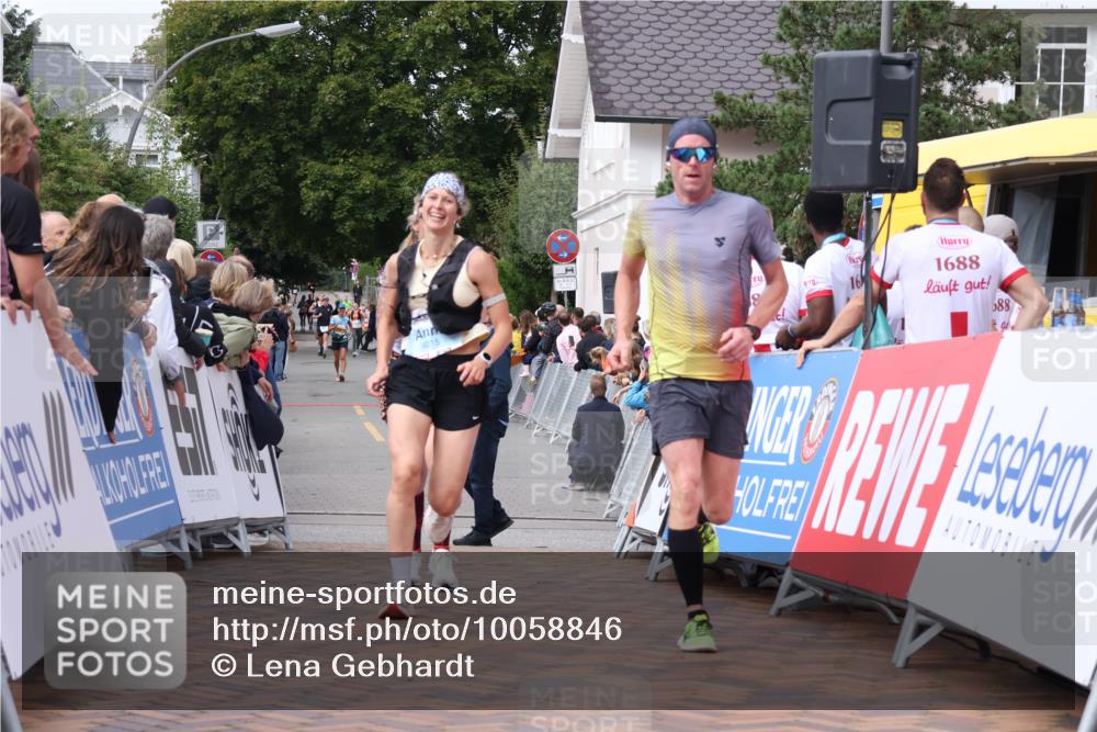 30.08.2026 - Blankeneser Heldenlauf Lena Gebhardt http://msf.ph/oto/10058846 30.08.2026 12:23:54 Ziel 2075, 2489, 4015, 4115, 4462 meine-sportfotos.de