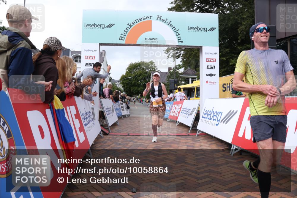 30.08.2026 - Blankeneser Heldenlauf Lena Gebhardt http://msf.ph/oto/10058864 30.08.2026 12:23:57 Ziel 2075, 2489, 4015, 4115, 4462 meine-sportfotos.de