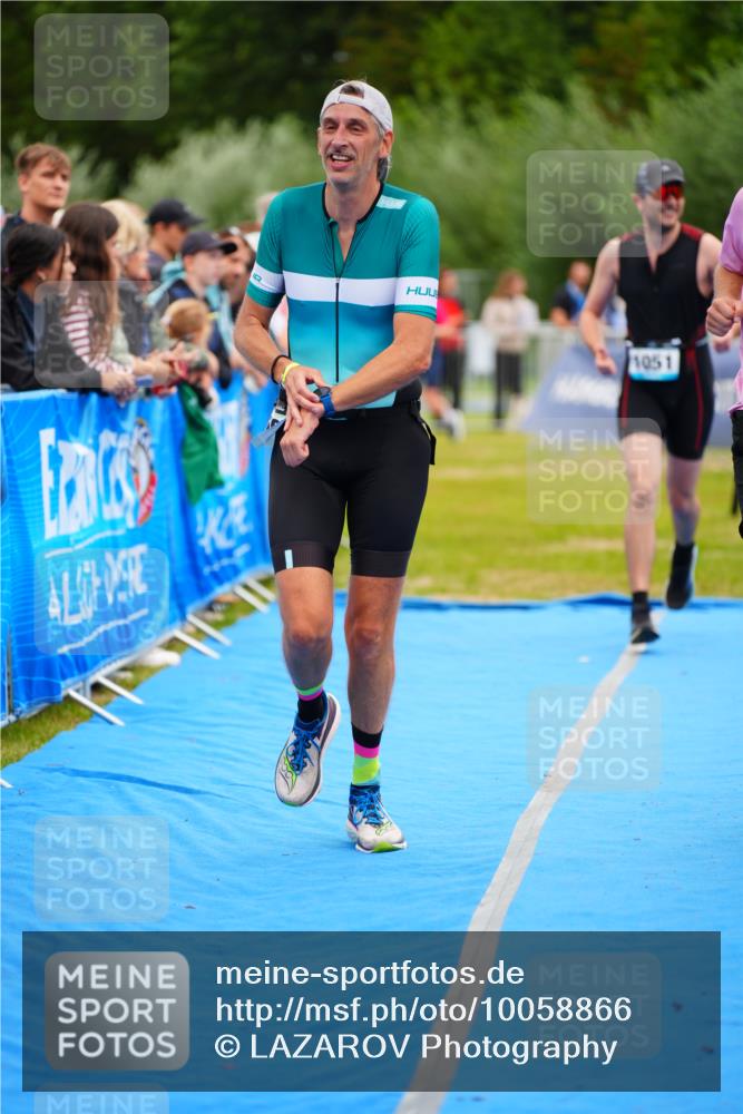 30.08.2026 - Elbe Triathlon Hamburg LAZAROV Photography http://msf.ph/oto/10058866 30.08.2026 11:32:39 Ziel 509, 604, 690, 1051, 1086 meine-sportfotos.de