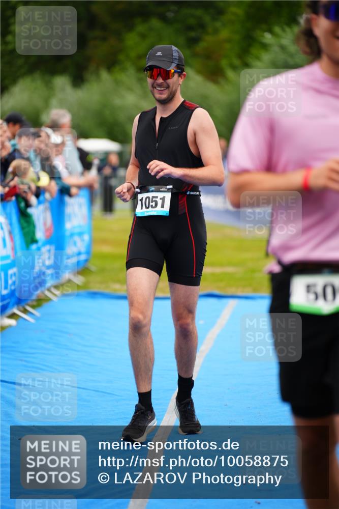 30.08.2026 - Elbe Triathlon Hamburg LAZAROV Photography http://msf.ph/oto/10058875 30.08.2026 11:32:41 Ziel 509, 604, 690, 1051 meine-sportfotos.de