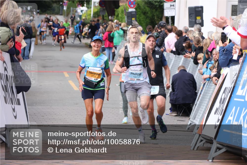 30.08.2026 - Blankeneser Heldenlauf Lena Gebhardt http://msf.ph/oto/10058876 30.08.2026 12:24:08 Ziel 4027 meine-sportfotos.de