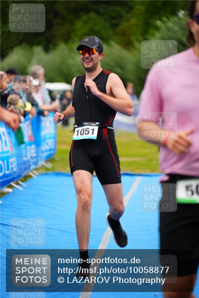 30.08.2026 - Elbe Triathlon Hamburg LAZAROV Photography http://msf.ph/oto/10058877 30.08.2026 11:32:42 Ziel 509, 604, 690, 1051 meine-sportfotos.de