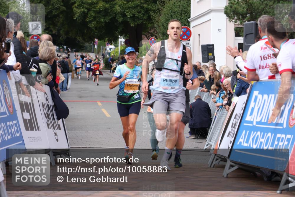 30.08.2026 - Blankeneser Heldenlauf Lena Gebhardt http://msf.ph/oto/10058883 30.08.2026 12:24:10 Ziel 2025, 4027, 4261, 4410 meine-sportfotos.de