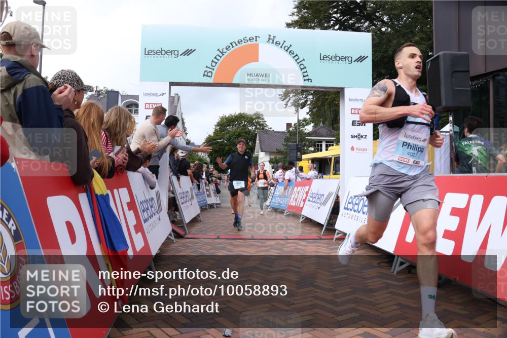 30.08.2026 - Blankeneser Heldenlauf Lena Gebhardt http://msf.ph/oto/10058893 30.08.2026 12:24:12 Ziel 2025, 4027, 4261, 4410 meine-sportfotos.de