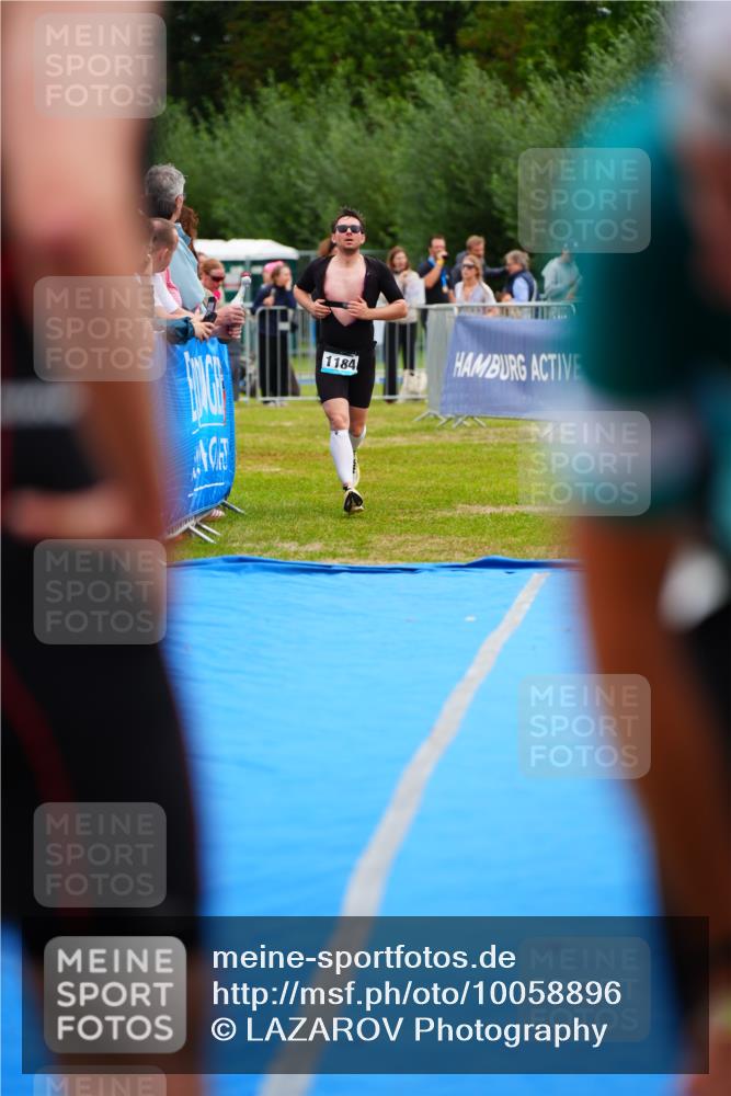 30.08.2026 - Elbe Triathlon Hamburg LAZAROV Photography http://msf.ph/oto/10058896 30.08.2026 11:32:57 Ziel 1184 meine-sportfotos.de