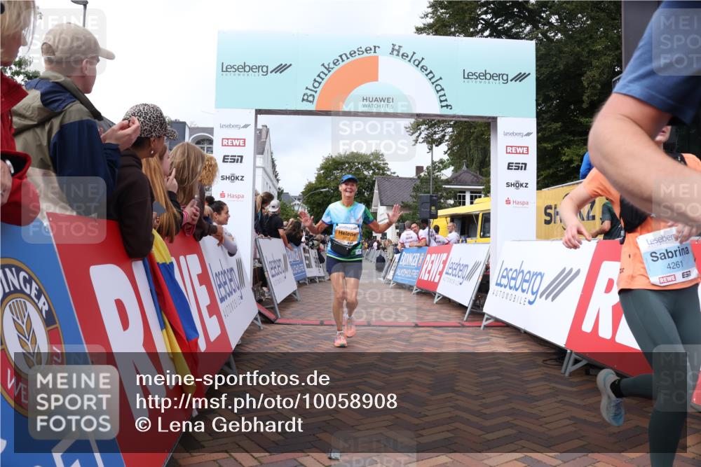 30.08.2026 - Blankeneser Heldenlauf Lena Gebhardt http://msf.ph/oto/10058908 30.08.2026 12:24:15 Ziel 2025, 4027, 4261, 4410 meine-sportfotos.de