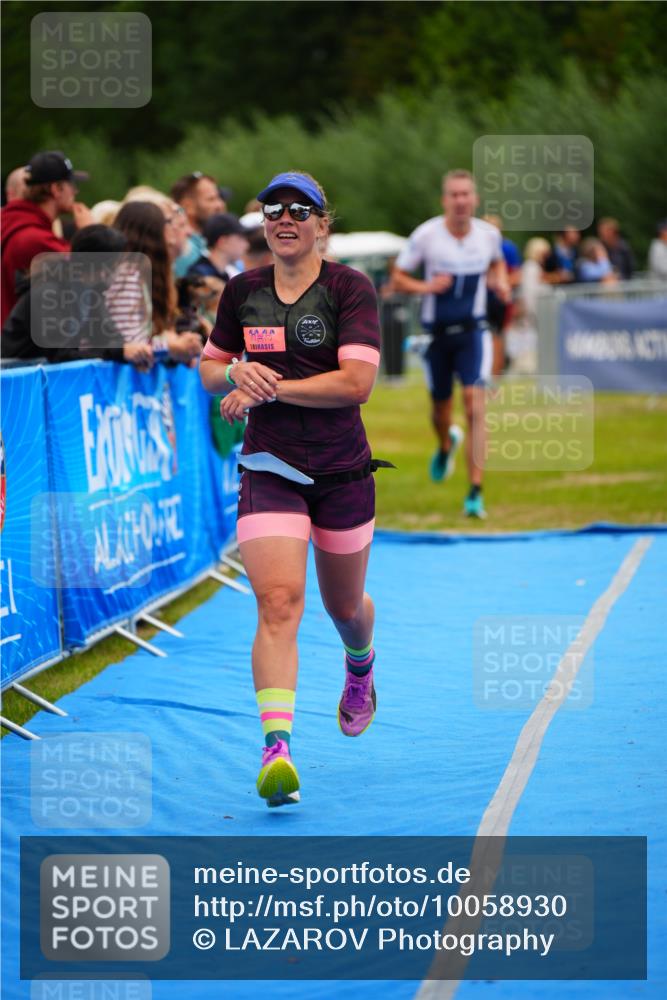 30.08.2026 - Elbe Triathlon Hamburg LAZAROV Photography http://msf.ph/oto/10058930 30.08.2026 11:33:25 Ziel 937, 1254 meine-sportfotos.de