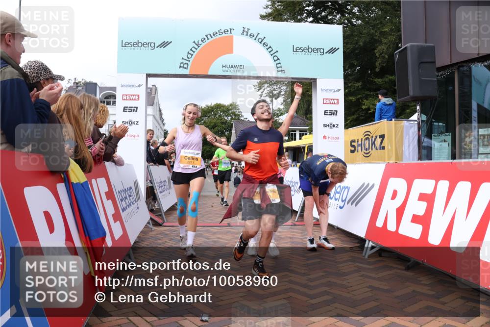 30.08.2026 - Blankeneser Heldenlauf Lena Gebhardt http://msf.ph/oto/10058960 30.08.2026 12:24:36 Ziel 2201, 2211, 2212, 4079, 4150, 4199, 4432 meine-sportfotos.de