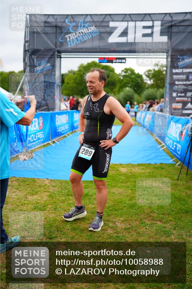 30.08.2026 - Elbe Triathlon Hamburg LAZAROV Photography http://msf.ph/oto/10058988 30.08.2026 11:33:52 Ziel 680, 863, 870 meine-sportfotos.de
