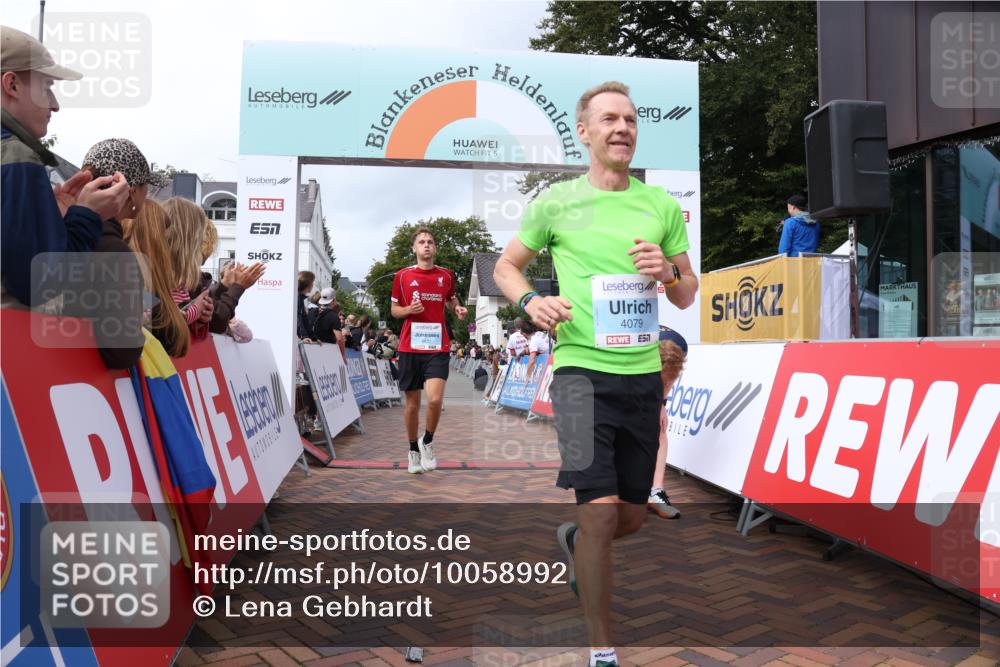30.08.2026 - Blankeneser Heldenlauf Lena Gebhardt http://msf.ph/oto/10058992 30.08.2026 12:24:39 Ziel 2201, 2211, 2212, 2430, 4079, 4150, 4199, 4432 meine-sportfotos.de