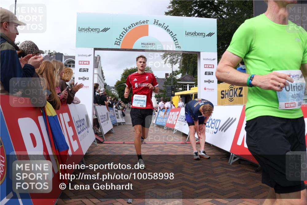 30.08.2026 - Blankeneser Heldenlauf Lena Gebhardt http://msf.ph/oto/10058998 30.08.2026 12:24:40 Ziel 2201, 2211, 2212, 2430, 4079, 4150, 4199, 4432 meine-sportfotos.de