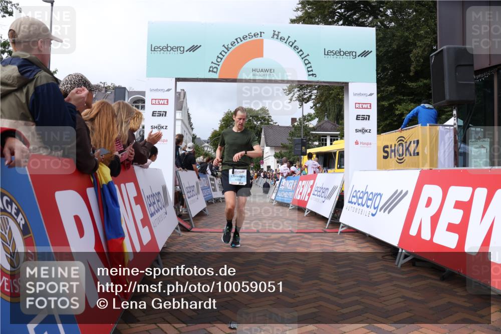 30.08.2026 - Blankeneser Heldenlauf Lena Gebhardt http://msf.ph/oto/10059051 30.08.2026 12:24:52 Ziel 4035, 4084 meine-sportfotos.de