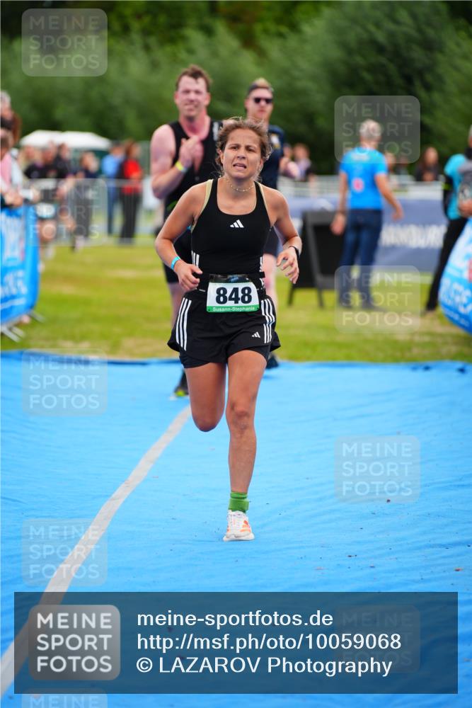30.08.2026 - Elbe Triathlon Hamburg LAZAROV Photography http://msf.ph/oto/10059068 30.08.2026 11:34:18 Ziel 848, 1149, 1153, 1199 meine-sportfotos.de