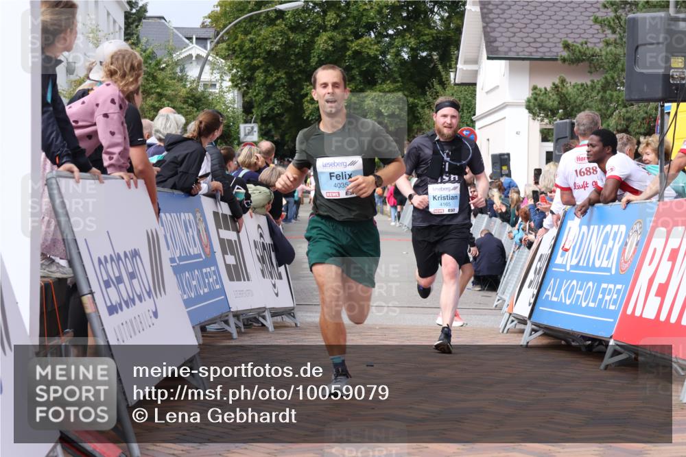 30.08.2026 - Blankeneser Heldenlauf Lena Gebhardt http://msf.ph/oto/10059079 30.08.2026 12:24:55 Ziel 4035, 4084, 4165 meine-sportfotos.de