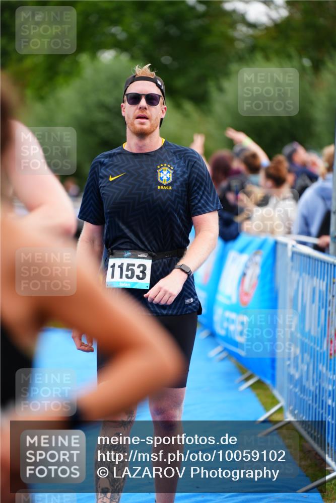 30.08.2026 - Elbe Triathlon Hamburg LAZAROV Photography http://msf.ph/oto/10059102 30.08.2026 11:34:24 Ziel 570, 1149, 1153, 1199 meine-sportfotos.de