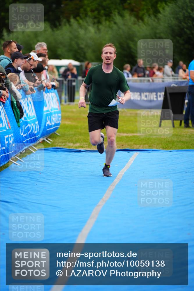 30.08.2026 - Elbe Triathlon Hamburg LAZAROV Photography http://msf.ph/oto/10059138 30.08.2026 11:34:39 Ziel 1141 meine-sportfotos.de
