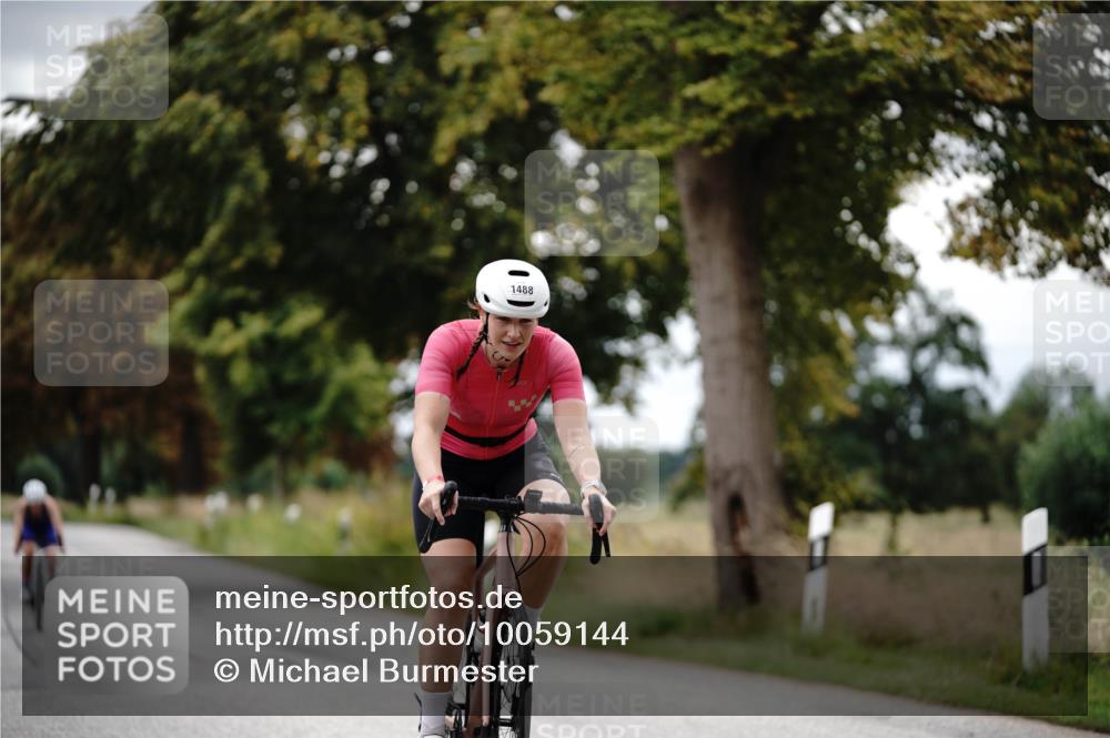 30.08.2026 - Elbe Triathlon Hamburg Michael Burmester http://msf.ph/oto/10059144 30.08.2026 11:28:46 Radfahren 1488, 1496, 1526 meine-sportfotos.de