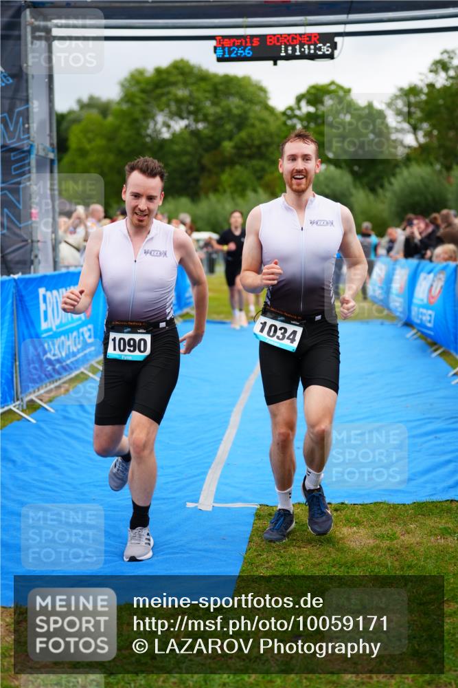 30.08.2026 - Elbe Triathlon Hamburg LAZAROV Photography http://msf.ph/oto/10059171 30.08.2026 11:34:50 Ziel 1034, 1090, 1129, 1157 meine-sportfotos.de