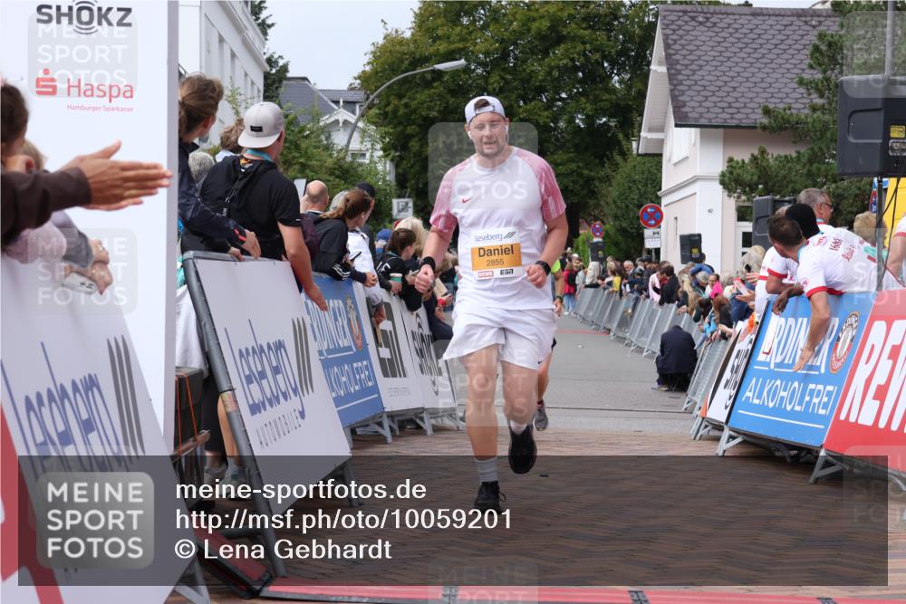 30.08.2026 - Blankeneser Heldenlauf Lena Gebhardt http://msf.ph/oto/10059201 30.08.2026 12:25:18 Ziel 2596, 2800, 2855, 4154 meine-sportfotos.de
