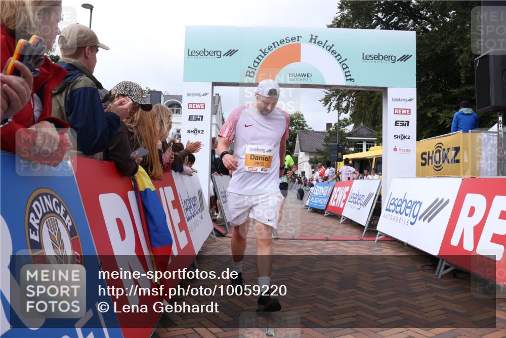 30.08.2026 - Blankeneser Heldenlauf Lena Gebhardt http://msf.ph/oto/10059220 30.08.2026 12:25:21 Ziel 2596, 2855, 4154 meine-sportfotos.de
