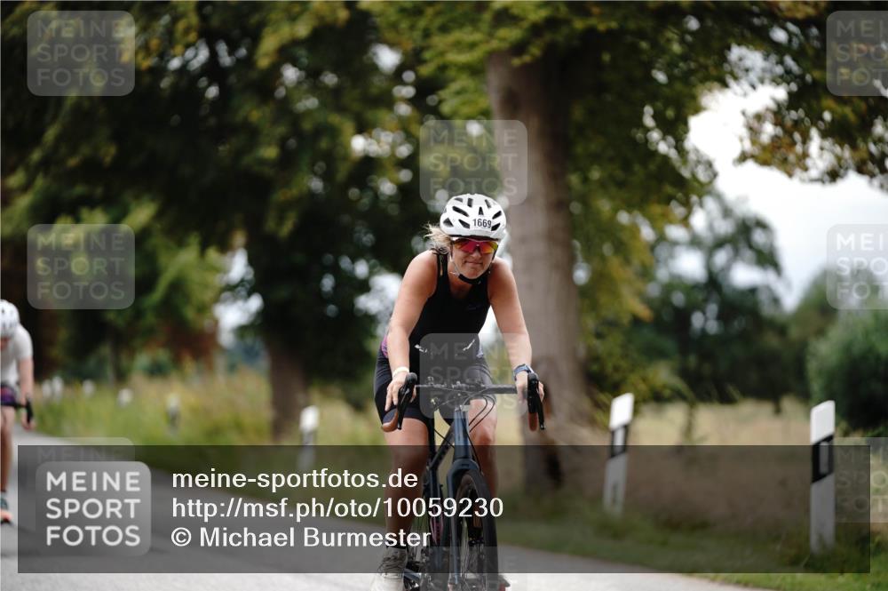 30.08.2026 - Elbe Triathlon Hamburg Michael Burmester http://msf.ph/oto/10059230 30.08.2026 11:29:16 Radfahren 1382, 1563, 1651, 1669, 1674 meine-sportfotos.de