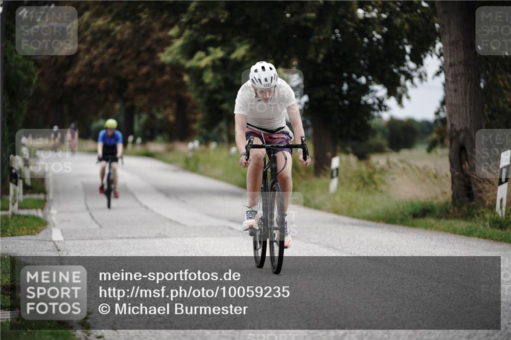 30.08.2026 - Elbe Triathlon Hamburg Michael Burmester http://msf.ph/oto/10059235 30.08.2026 11:29:17 Radfahren 1382, 1563, 1651, 1669, 1674 meine-sportfotos.de