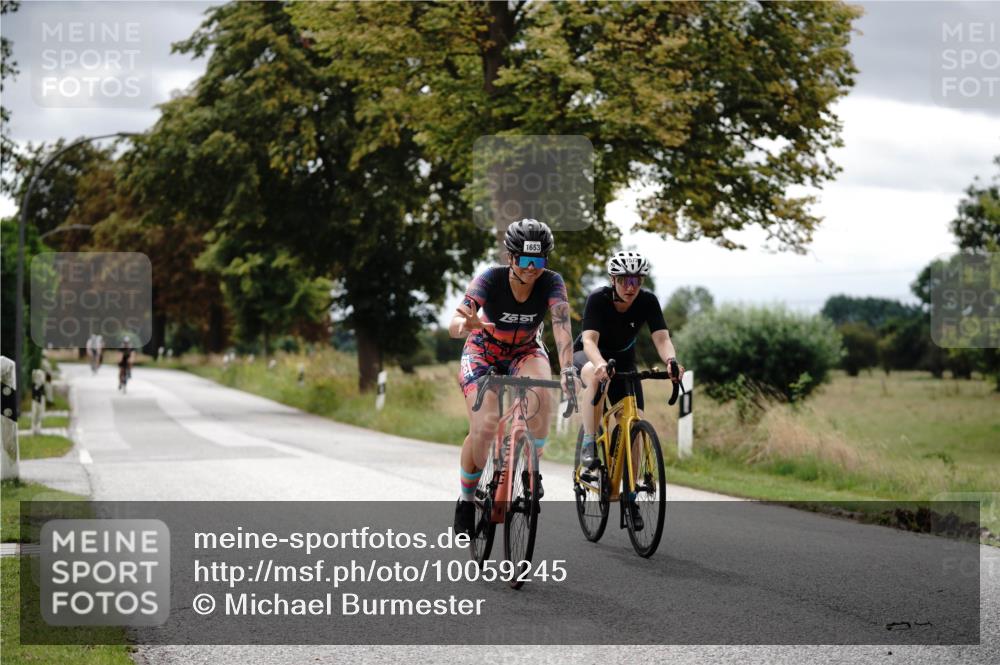 30.08.2026 - Elbe Triathlon Hamburg Michael Burmester http://msf.ph/oto/10059245 30.08.2026 11:29:29 Radfahren 1572, 1575, 1641, 1653 meine-sportfotos.de