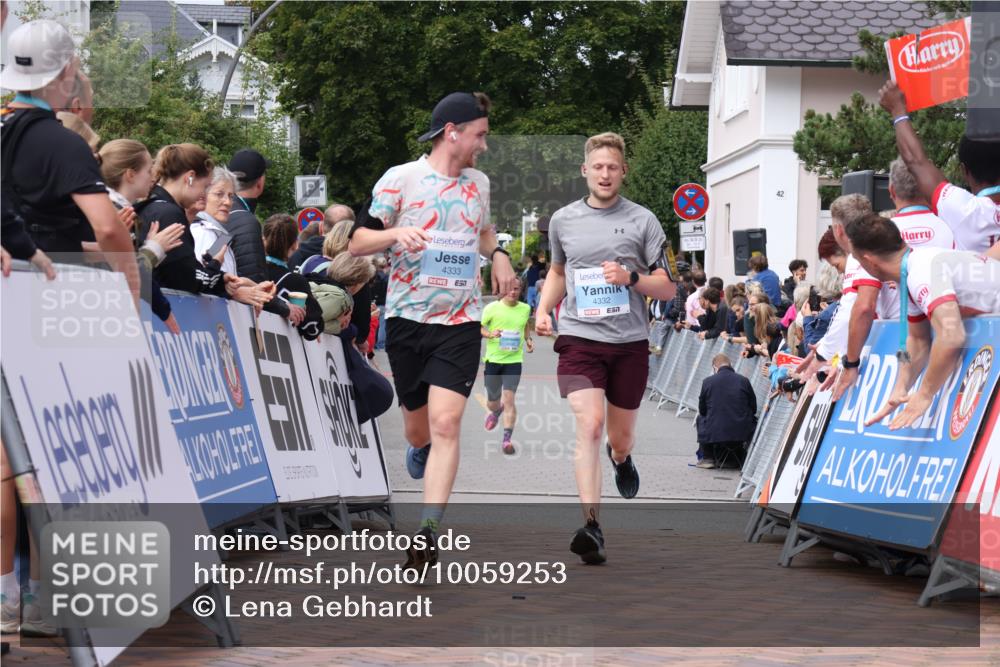 30.08.2026 - Blankeneser Heldenlauf Lena Gebhardt http://msf.ph/oto/10059253 30.08.2026 12:25:32 Ziel 4332, 4333 meine-sportfotos.de