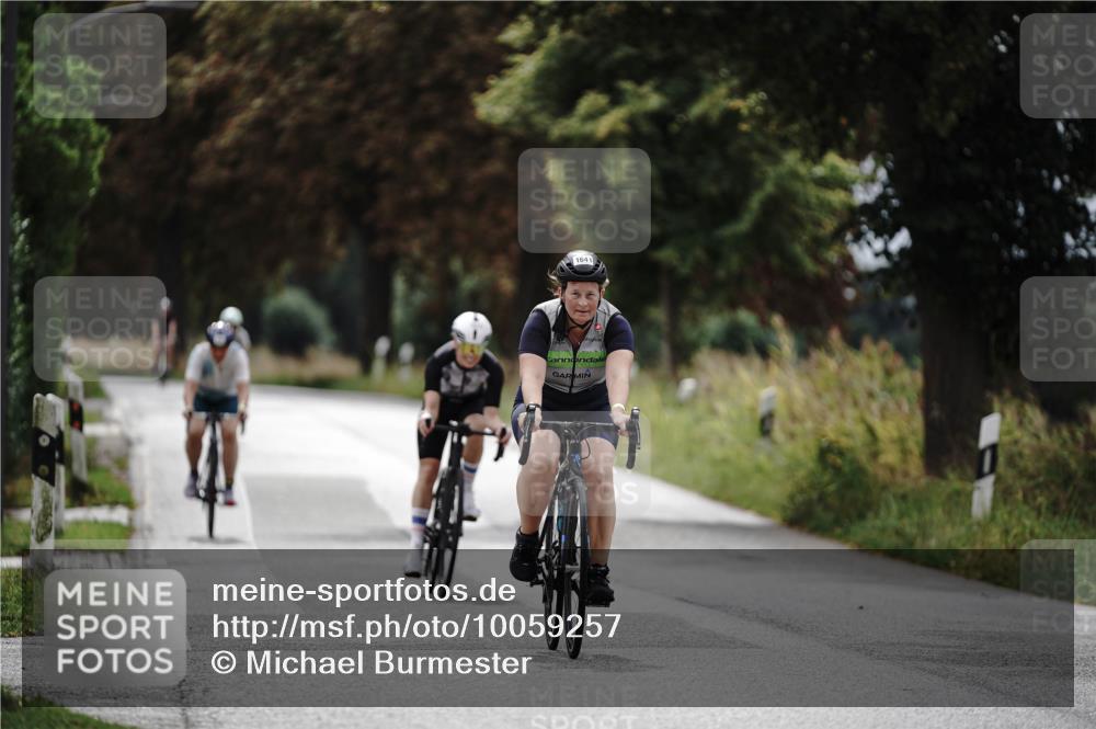 30.08.2026 - Elbe Triathlon Hamburg Michael Burmester http://msf.ph/oto/10059257 30.08.2026 11:29:35 Radfahren 1575, 1641, 1682 meine-sportfotos.de