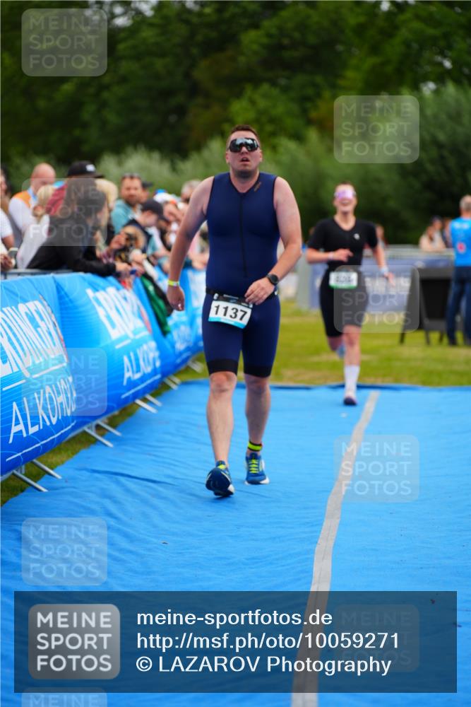 30.08.2026 - Elbe Triathlon Hamburg LAZAROV Photography http://msf.ph/oto/10059271 30.08.2026 11:35:16 Ziel 780, 826, 1137, 1318 meine-sportfotos.de